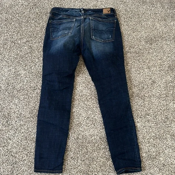 American Eagle Jeggings size 8 short- ripped style - Picture 4 of 5